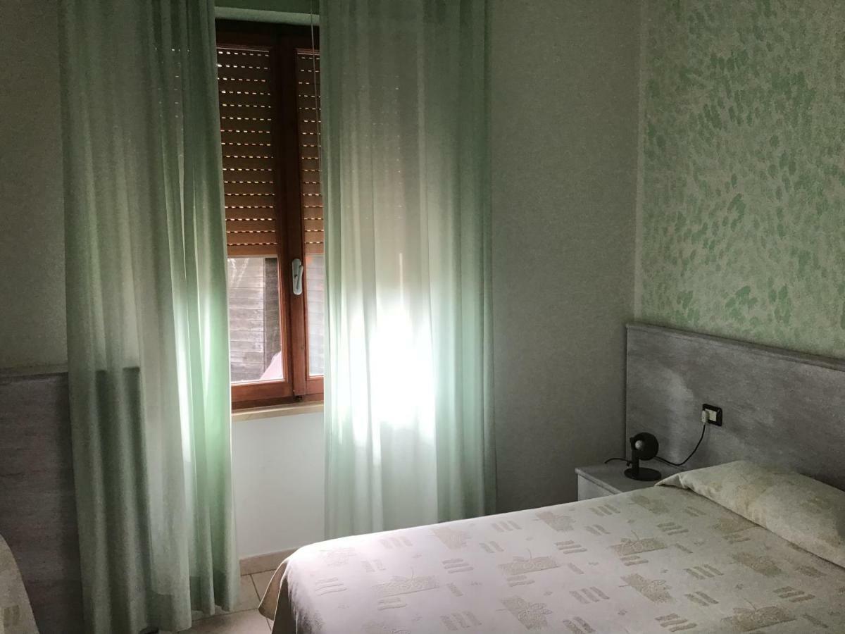 Hotel Villa Cristina Марина-ди-Кампо Экстерьер фото